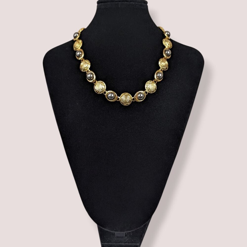 Vintage Round Gold Tone Link Necklace